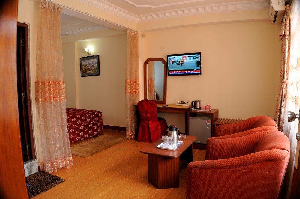 Hotel Brihaspati Katmandu Zewnętrze zdjęcie