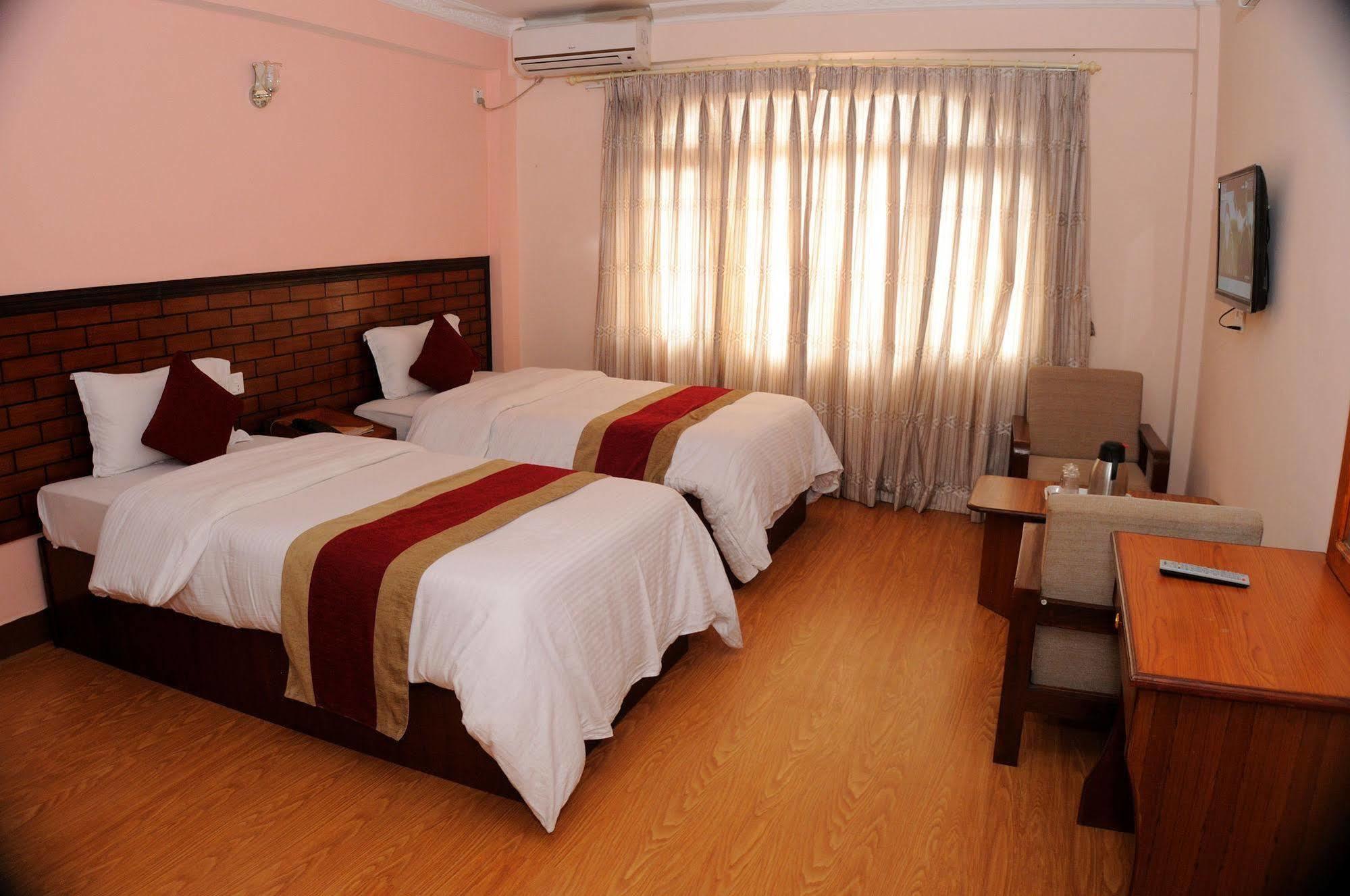 Hotel Brihaspati Katmandu Zewnętrze zdjęcie