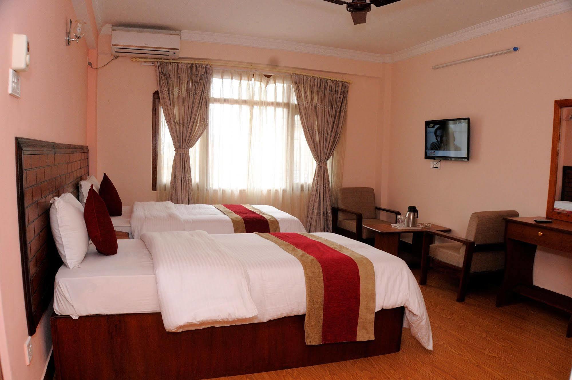 Hotel Brihaspati Katmandu Zewnętrze zdjęcie
