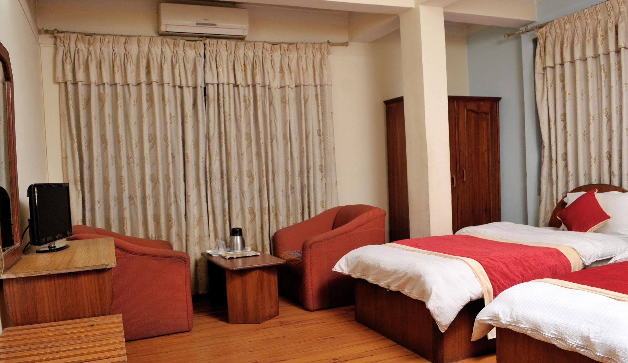 Hotel Brihaspati Katmandu Zewnętrze zdjęcie