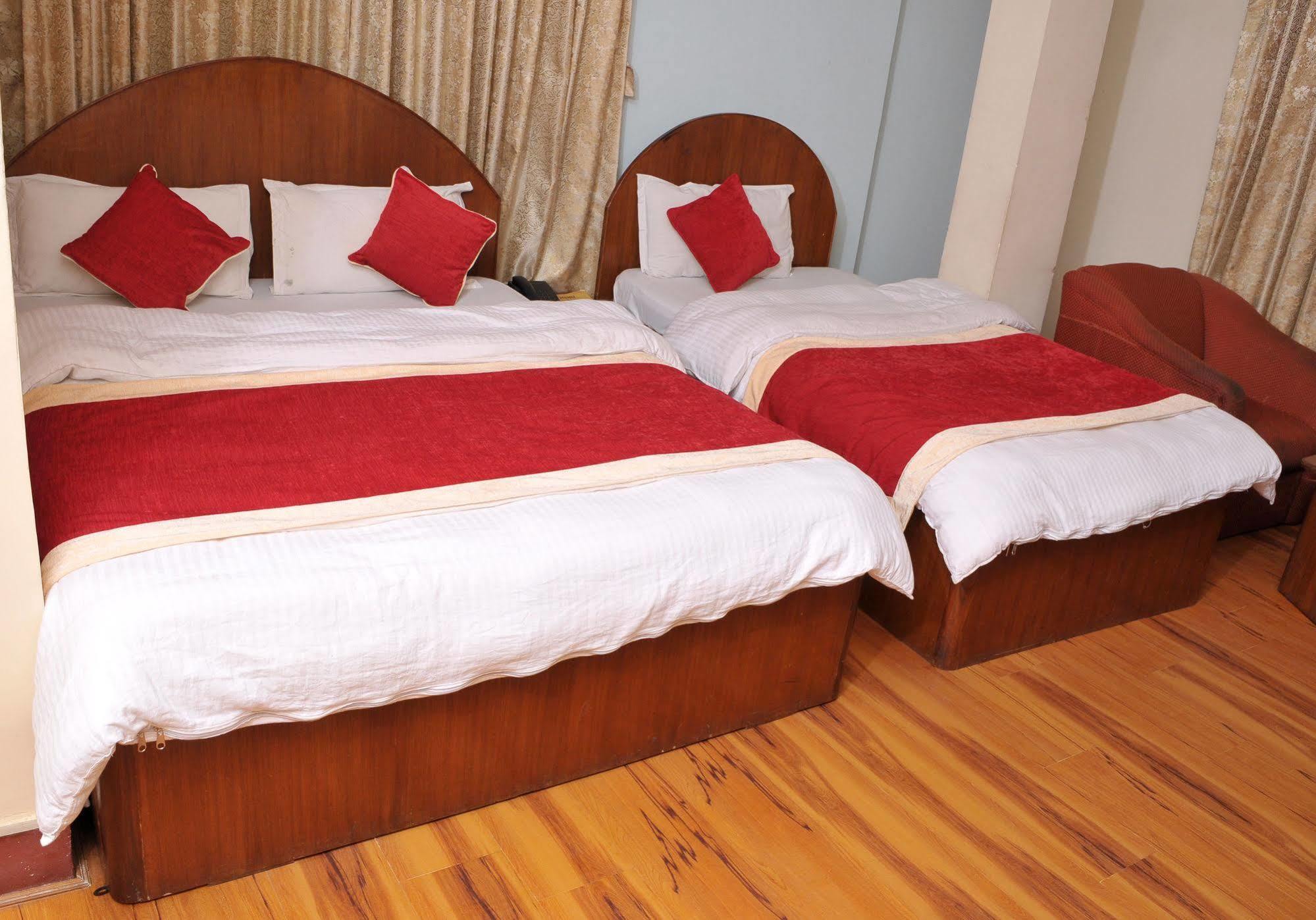 Hotel Brihaspati Katmandu Zewnętrze zdjęcie