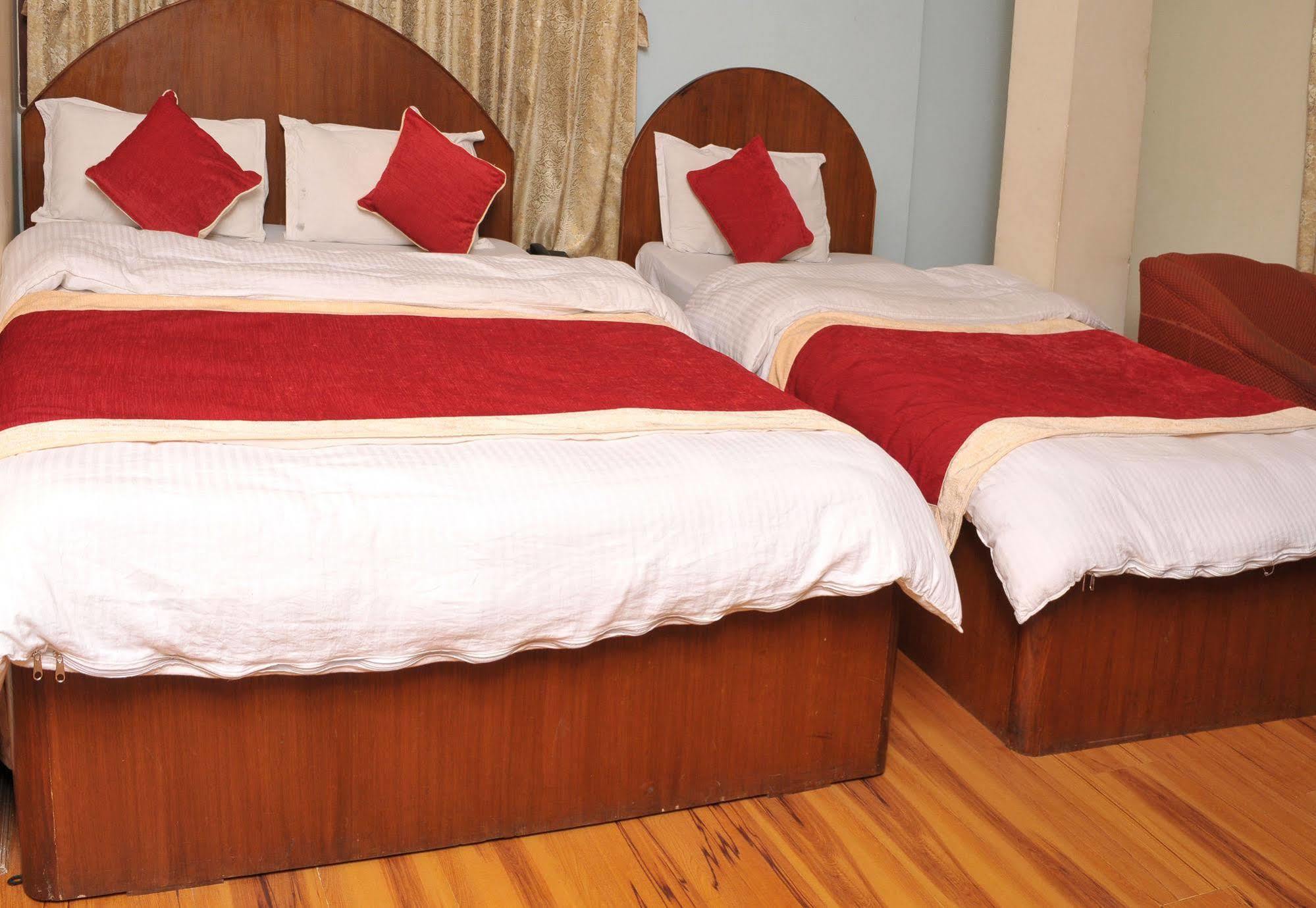 Hotel Brihaspati Katmandu Zewnętrze zdjęcie