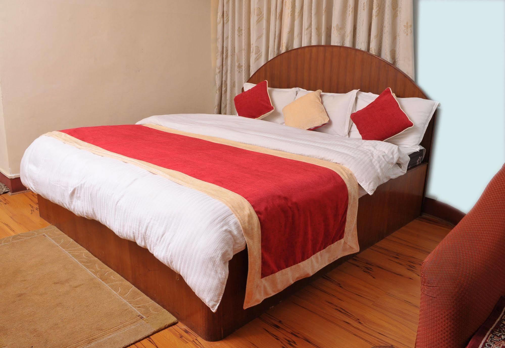 Hotel Brihaspati Katmandu Zewnętrze zdjęcie